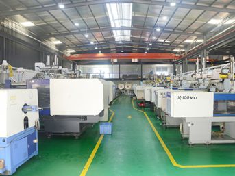 ورشة حقن البلاستيك