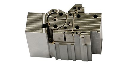 مكونات وإدراج قوالب احتياطية