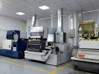 ورشة عمل القوالب